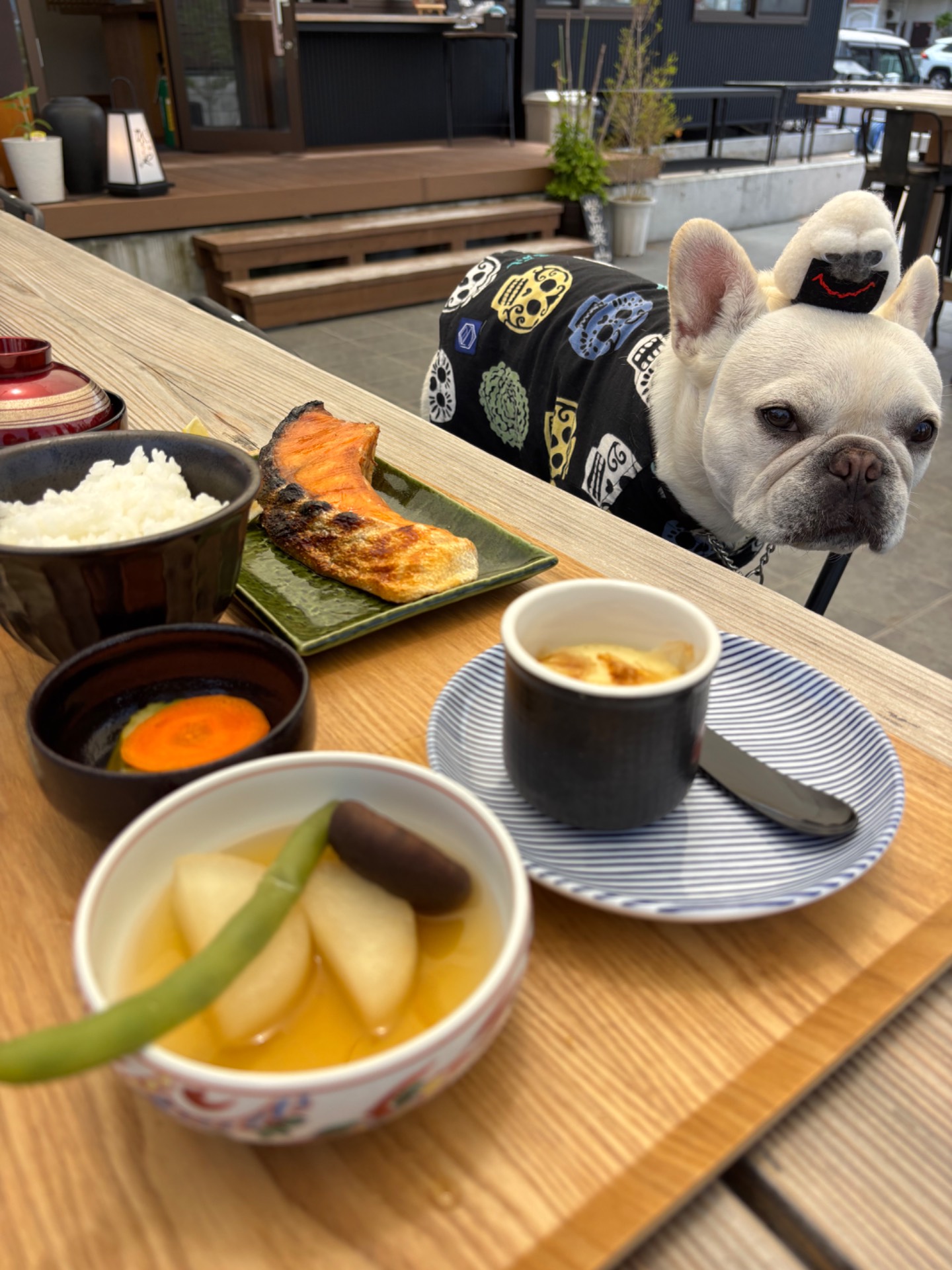 飲食店・カフェの一覧へ